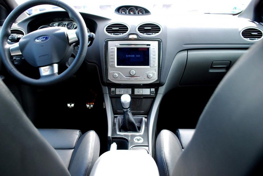  Ford Focus ST 2008 года  (фото 22 из 48)